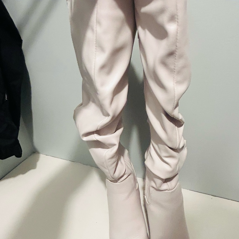 Y-not White boots since 6